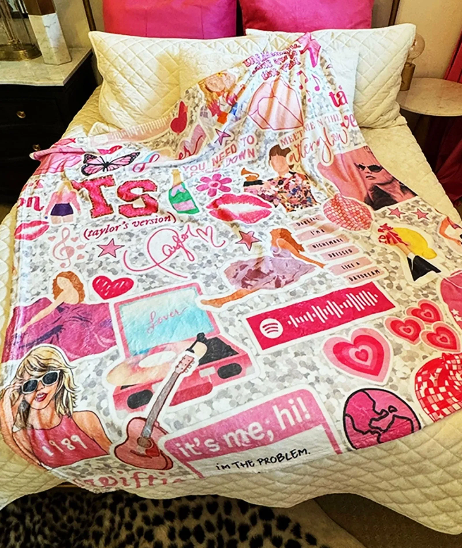 Swiftie Cozy Blanket